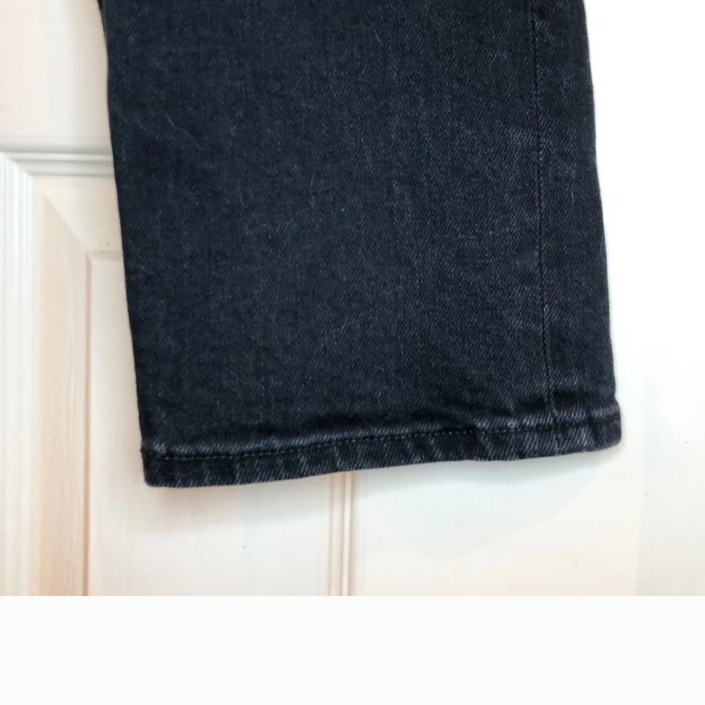 Classic Black Women's Jeans - Picture 4 of 9